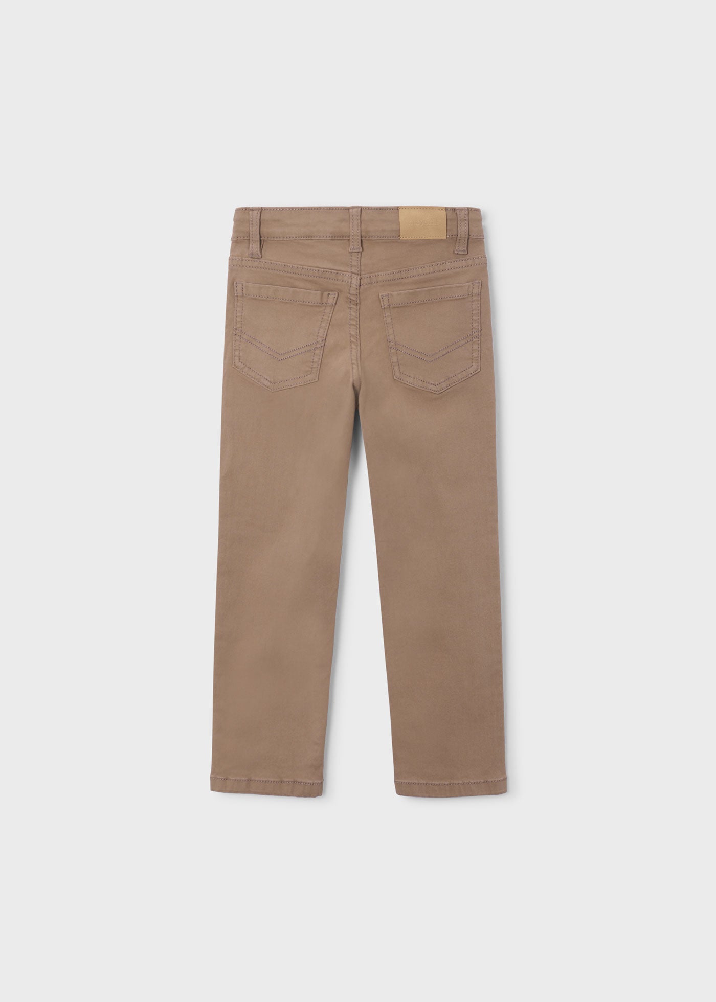 Pantalón básico slim fit bolsillos niño