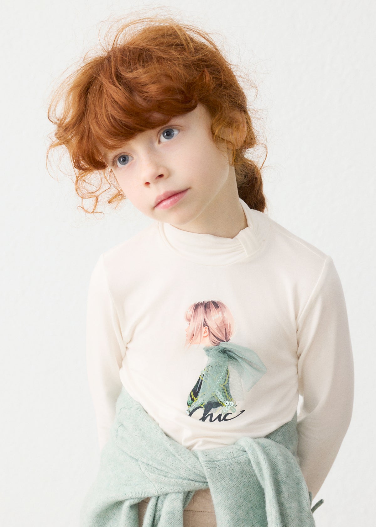 Camiseta semicisne gráfica niña