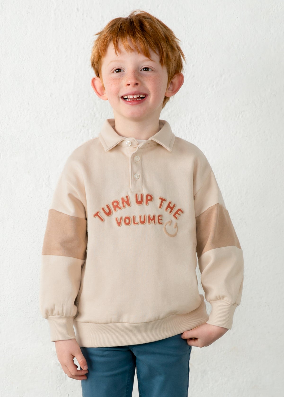 Sudadera cuello polo bandas niño
