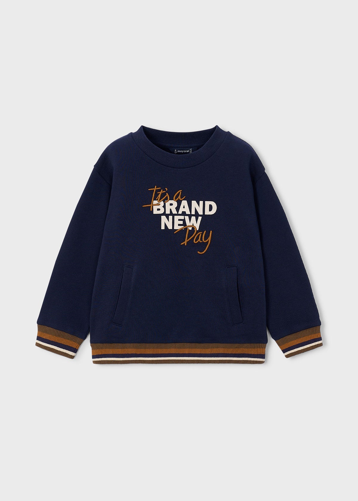 Sudadera bordada niño