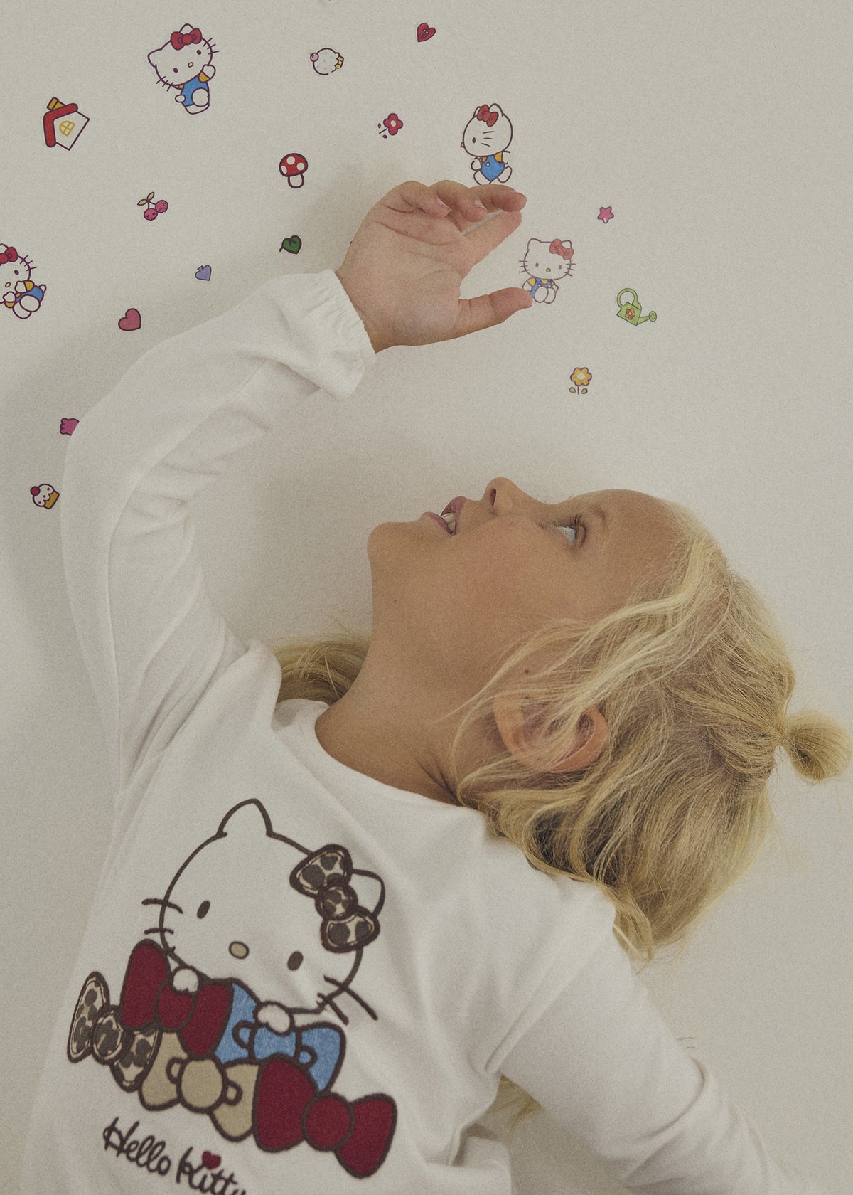 Camiseta lazo niña Hello Kitty ®
