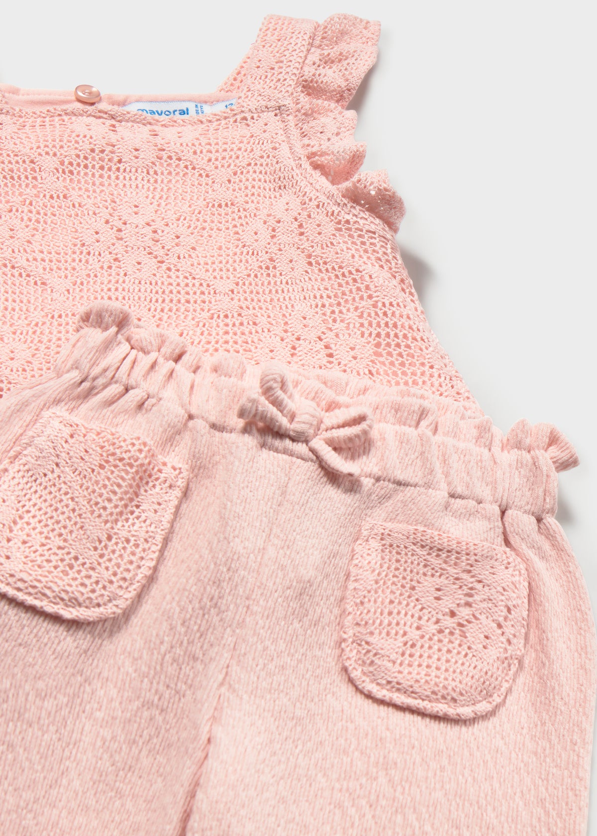 Conjunto pantalón y top crochet bebé