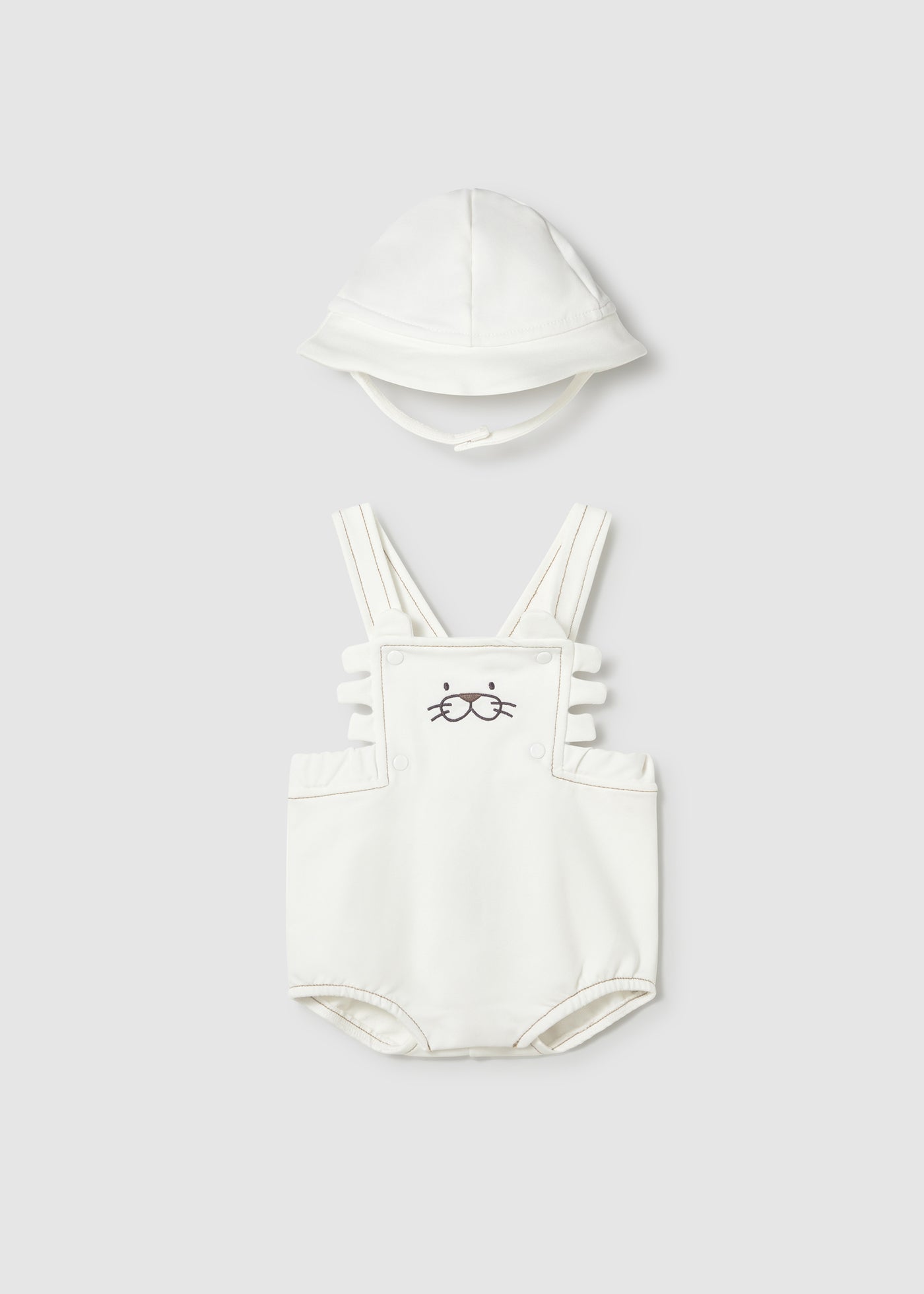 Peto con gorro recién nacido