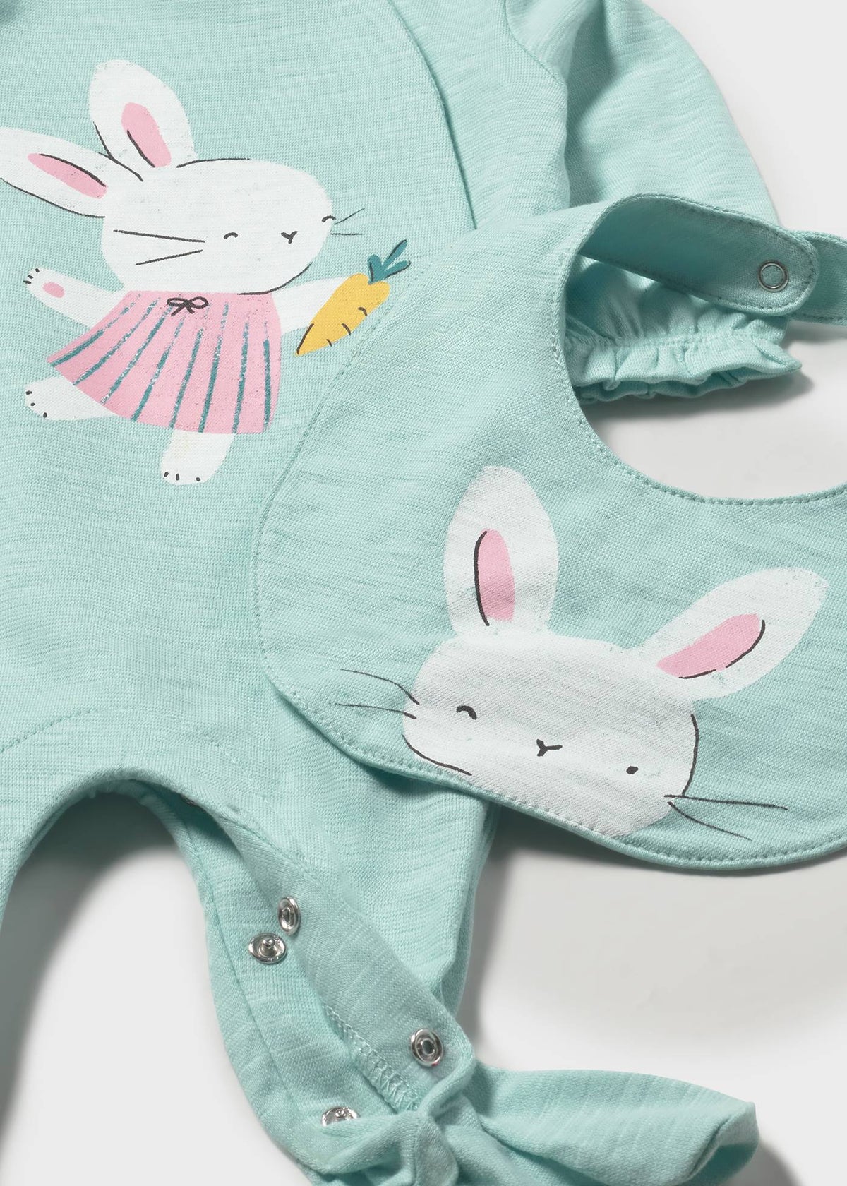 Pijama largo con babero recién nacida