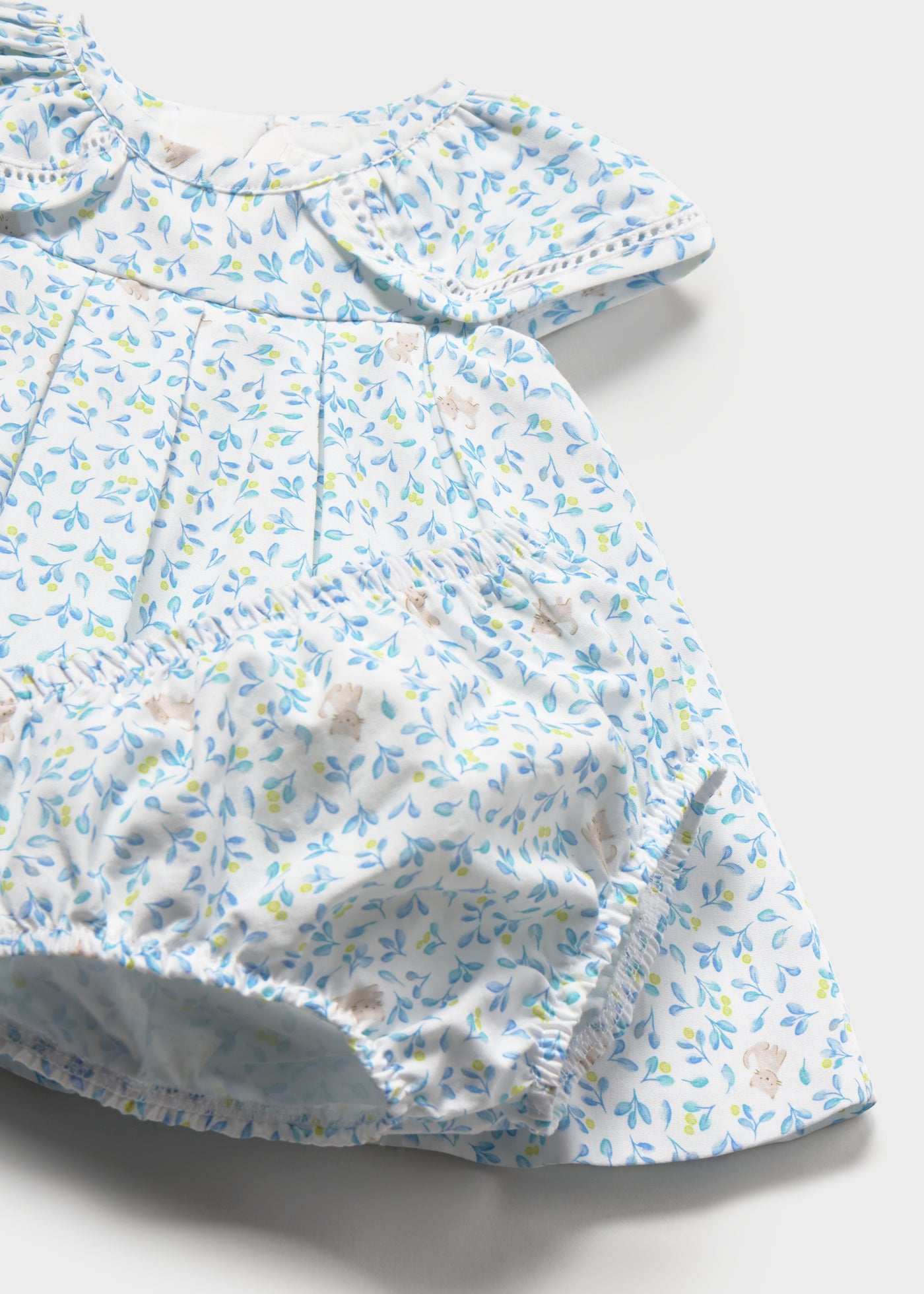 Vestido estampado con cubrepañal recién nacida