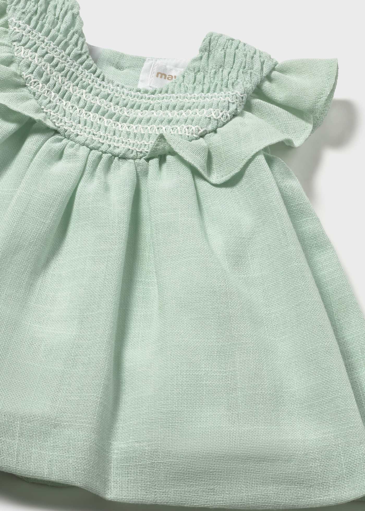 Vestido nido de abeja recién nacida
