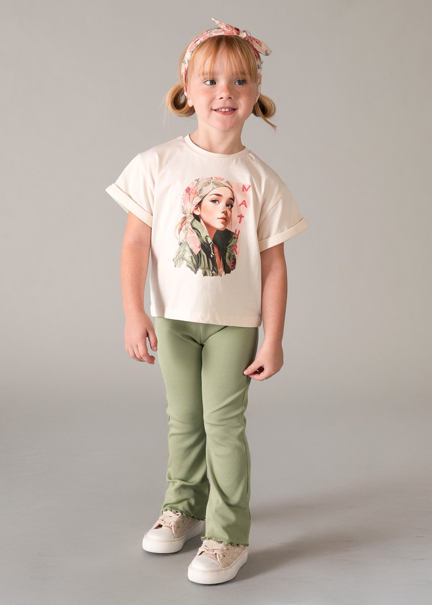 Camiseta con coletero estampado niña
