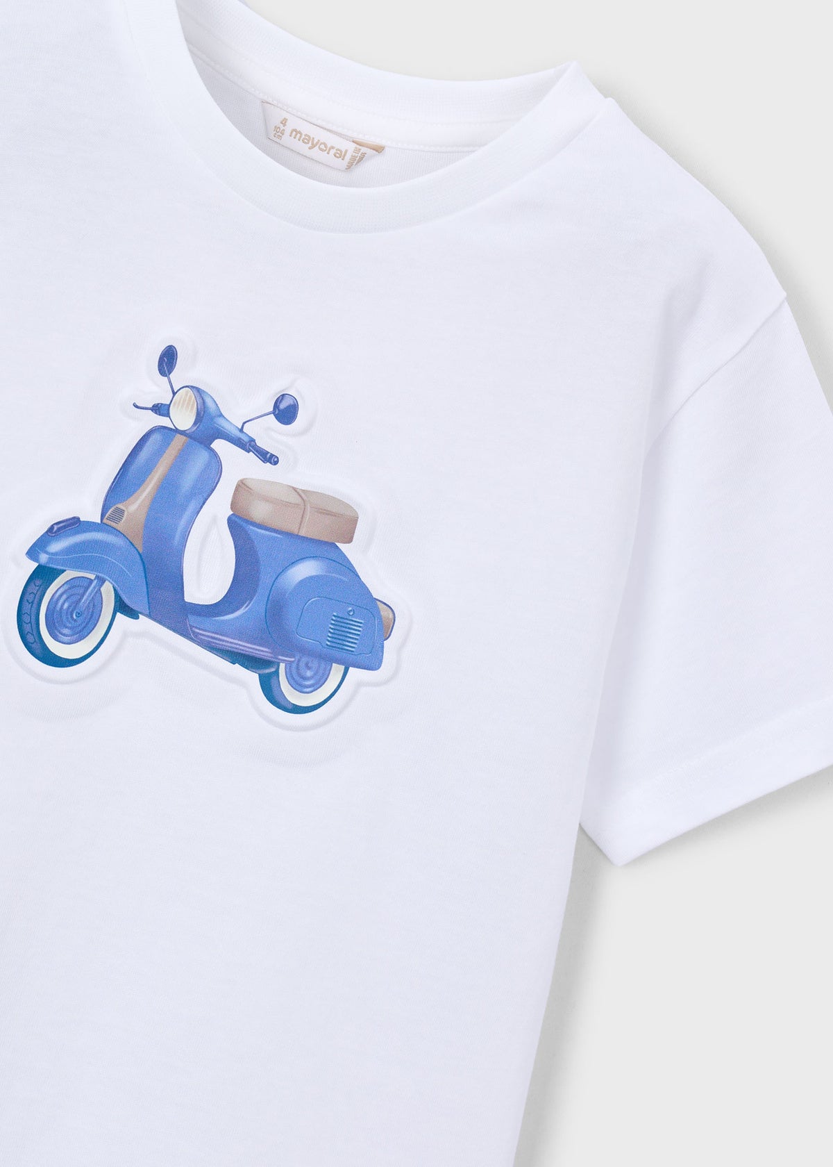 Camiseta con moto relieve niño