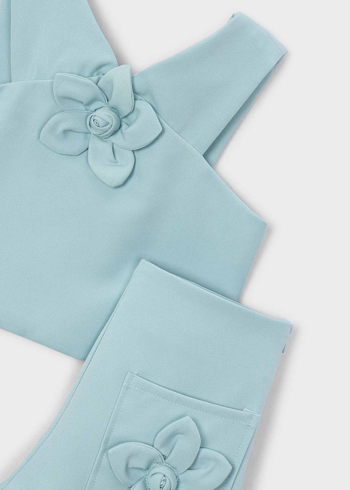 Conjunto pantalón corto y top flor niña