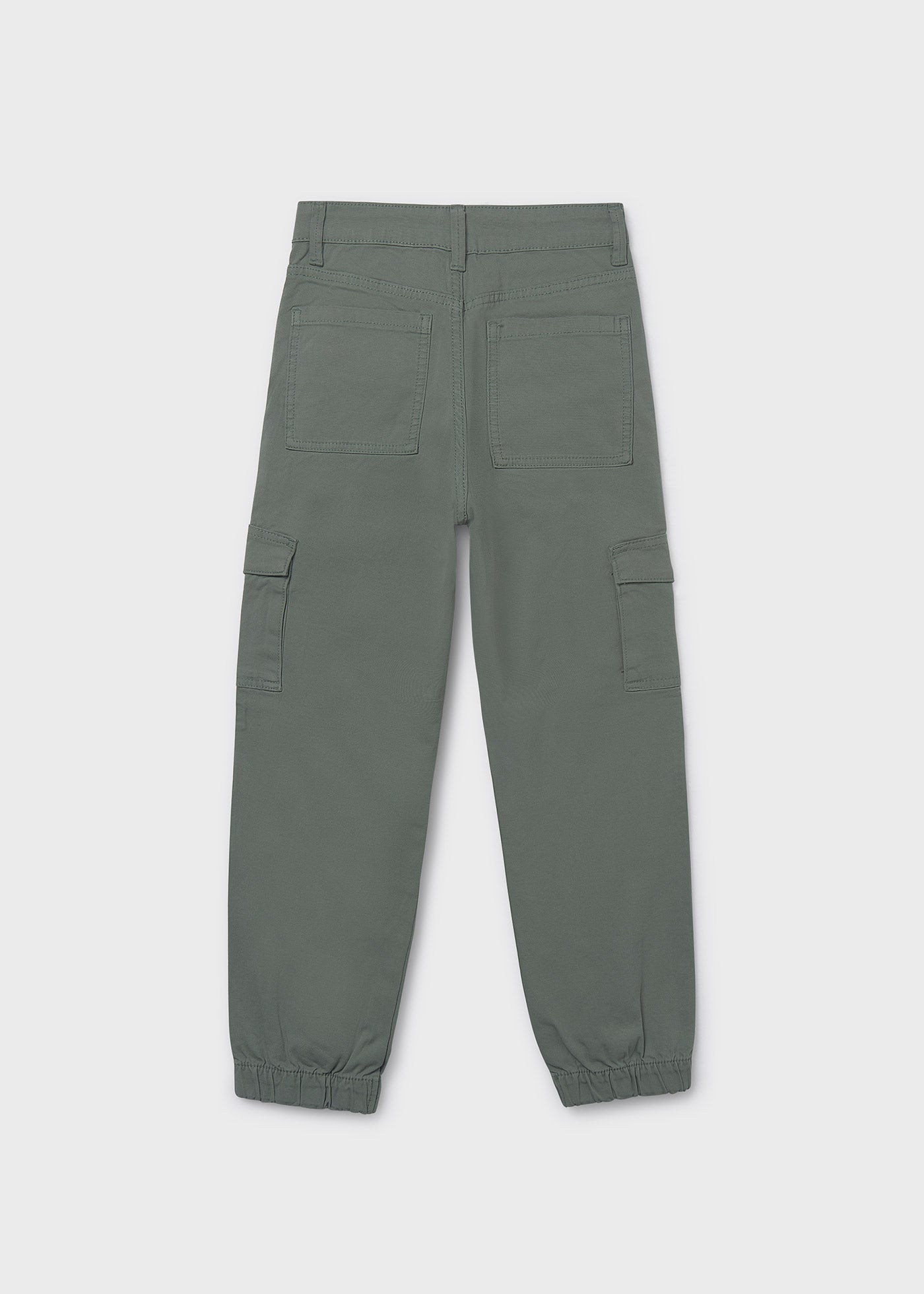 Pantalón cargo chico