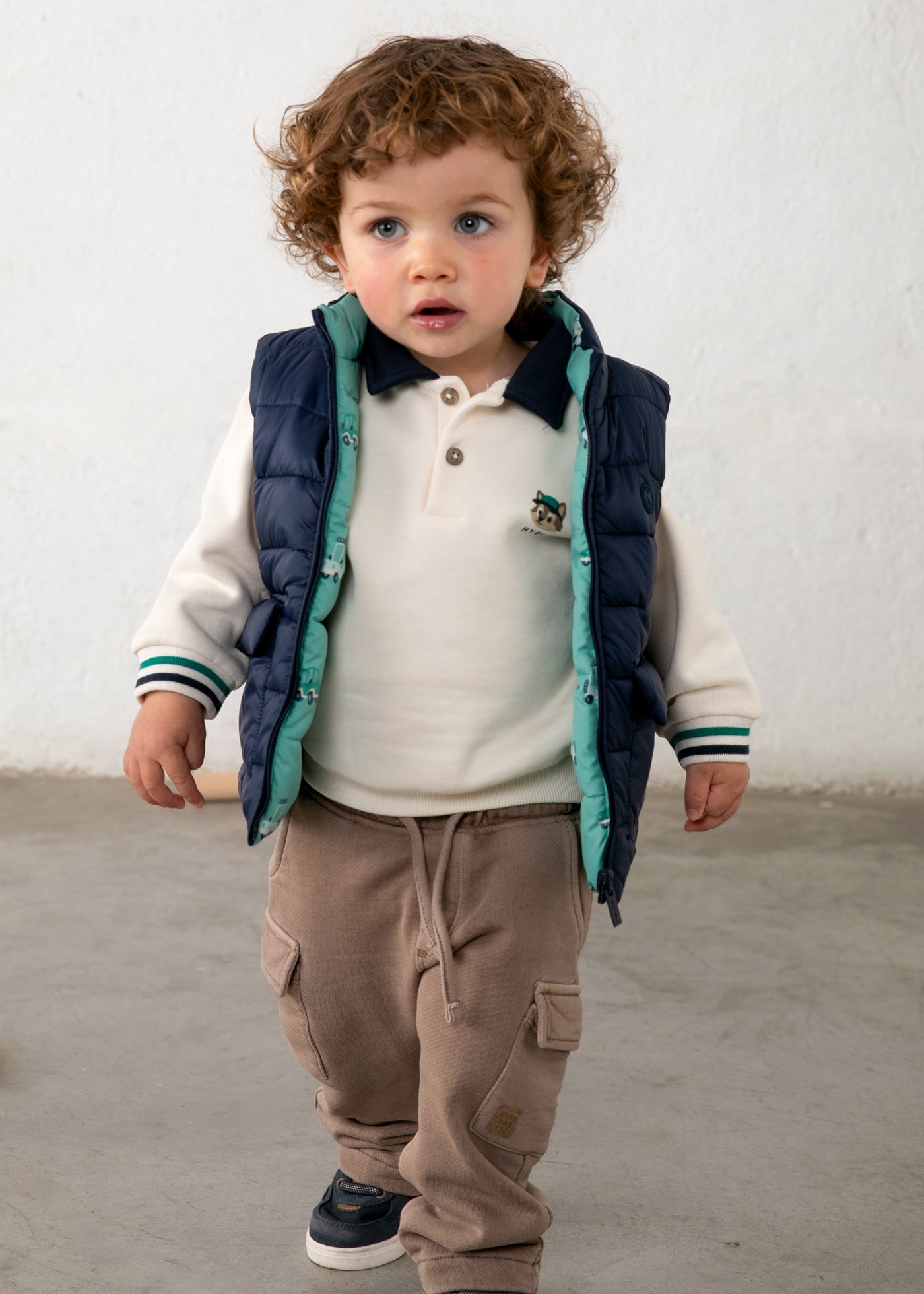 Chaleco reversible estampado bebé