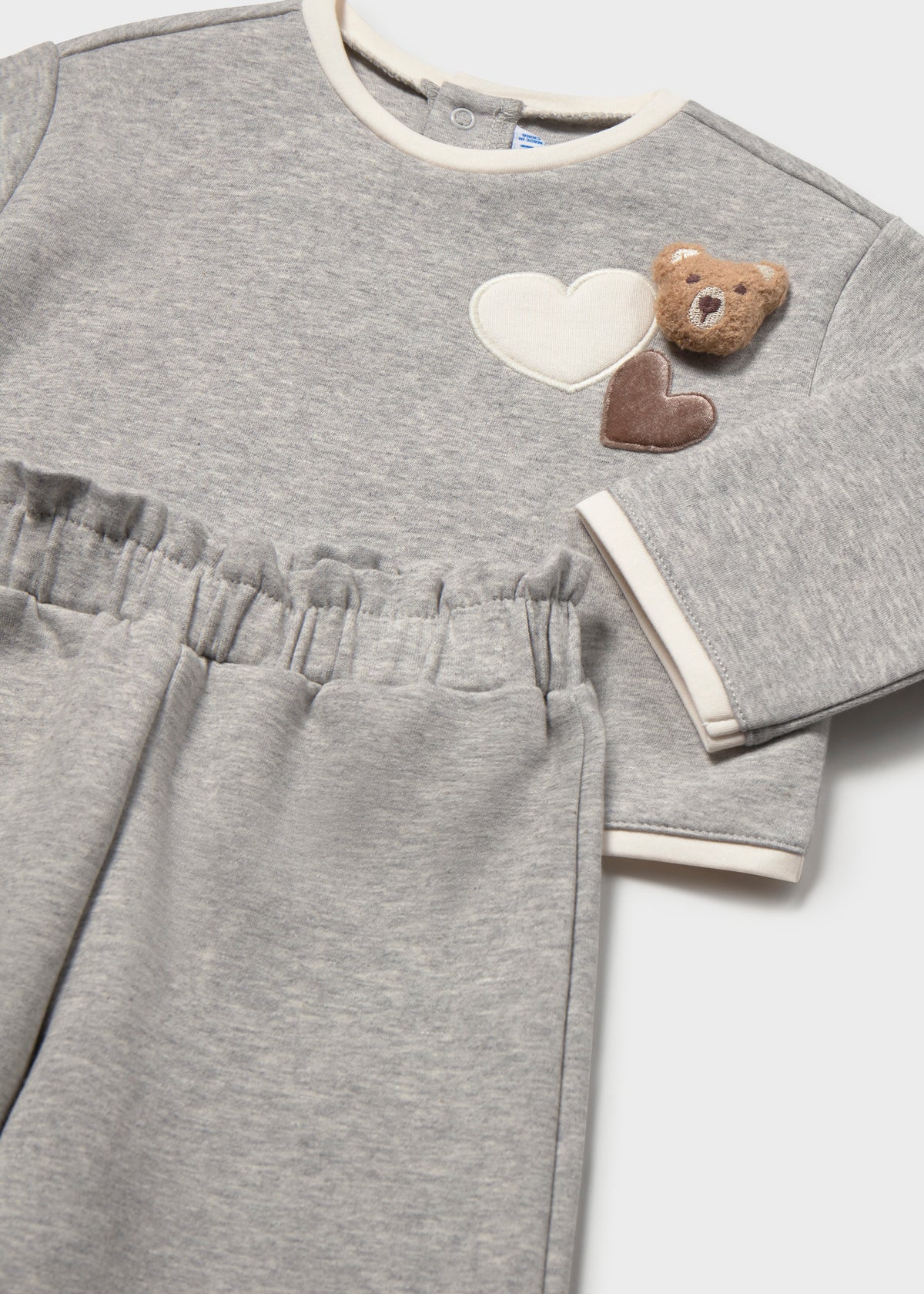 Conjunto pantalón y jersey bordado bebé