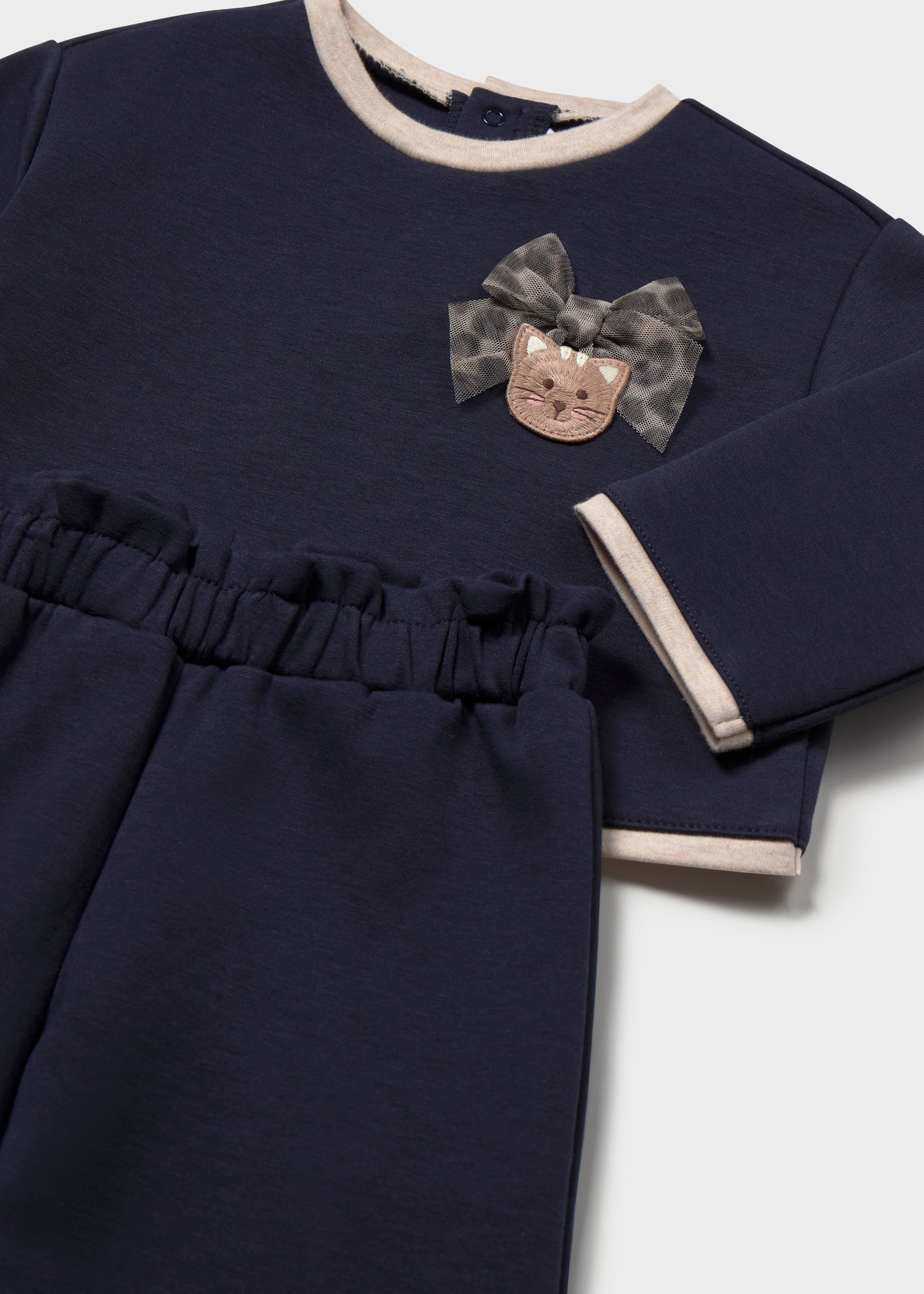 Conjunto pantalón y jersey bordado bebé
