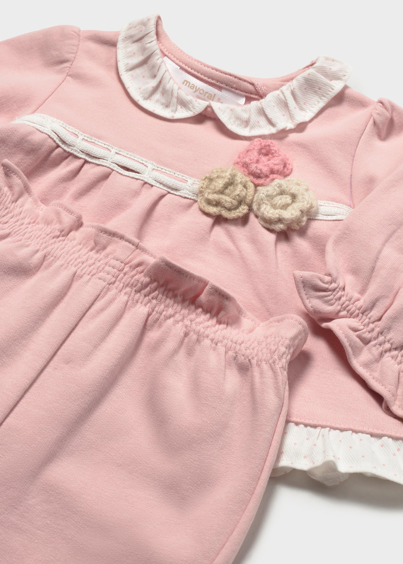 Conjunto camiseta y pantalón recién nacida