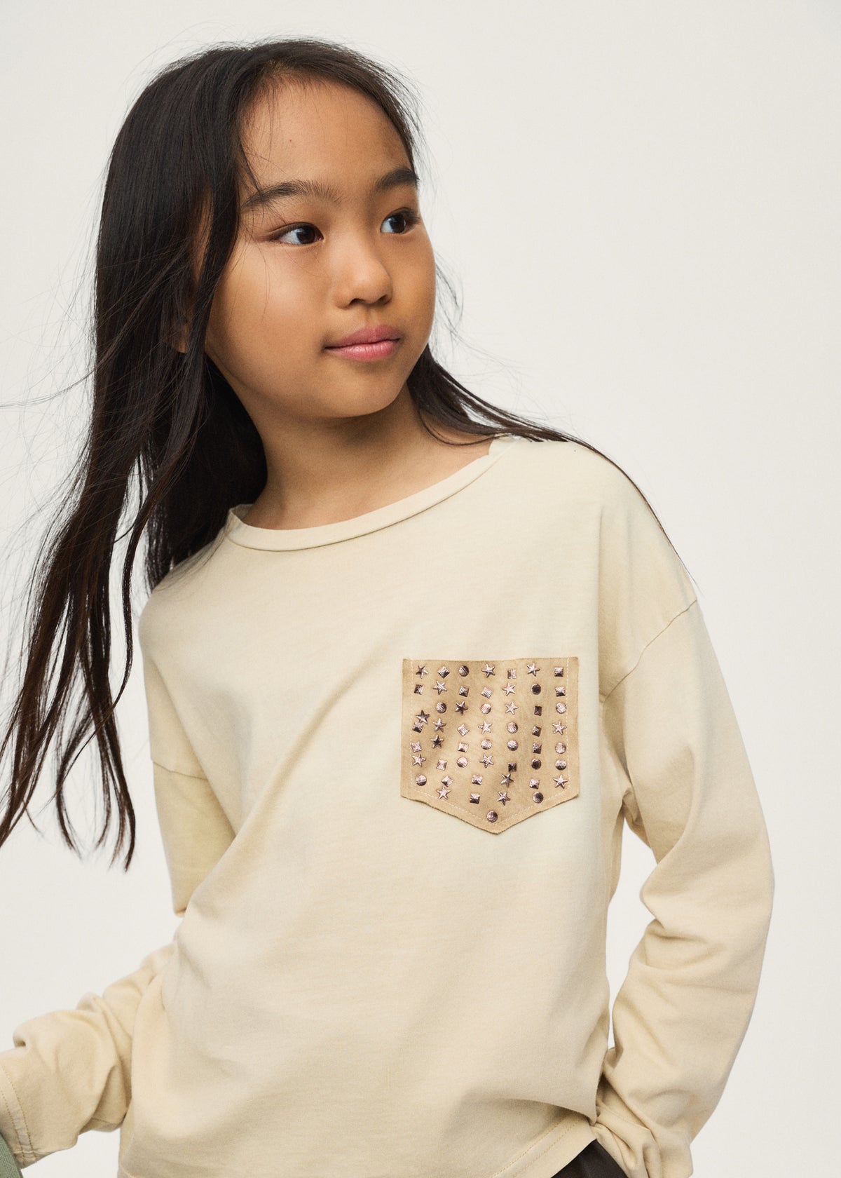 Camiseta bolso tachas chica