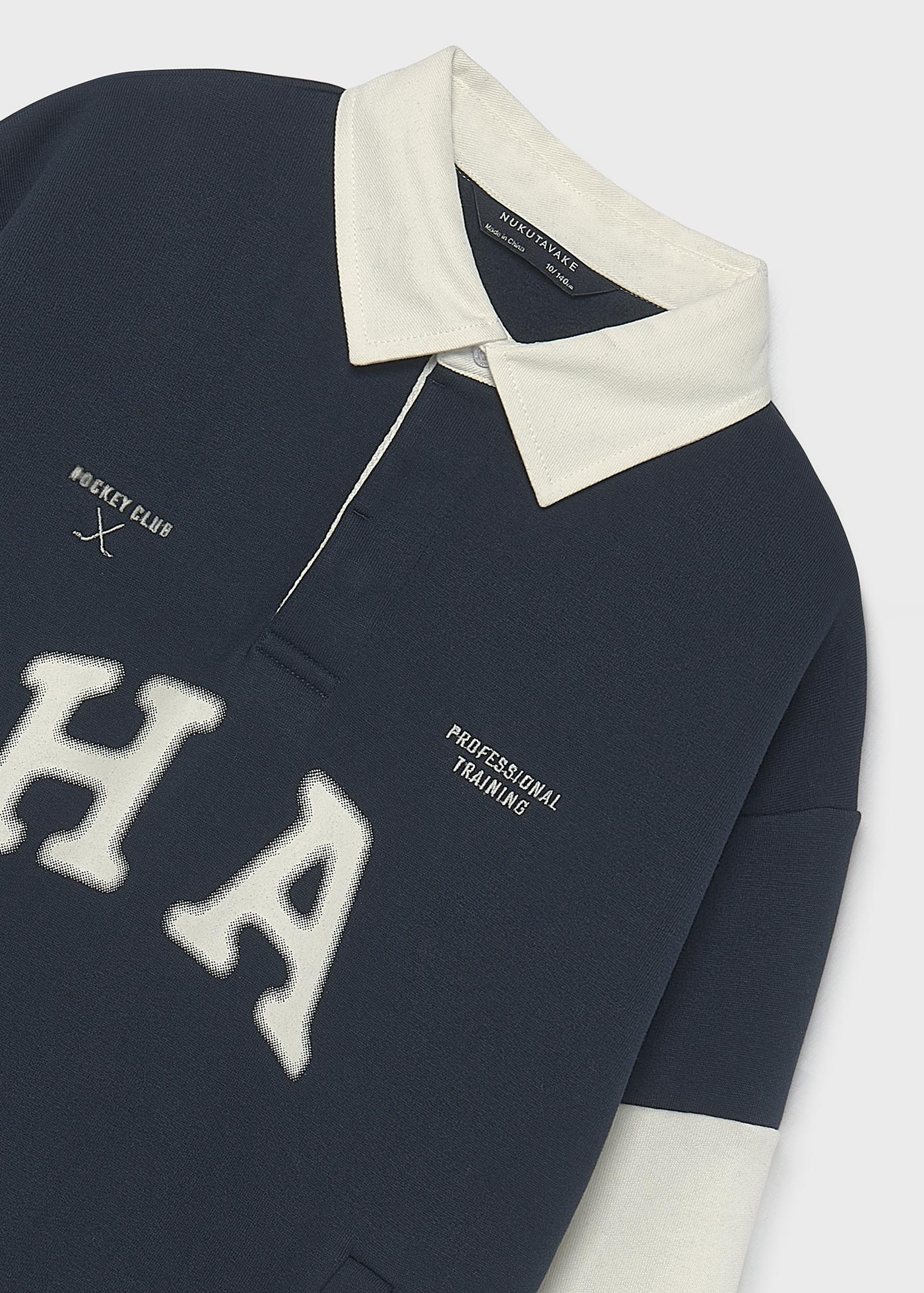 Sudadera cuello polo bordado chico