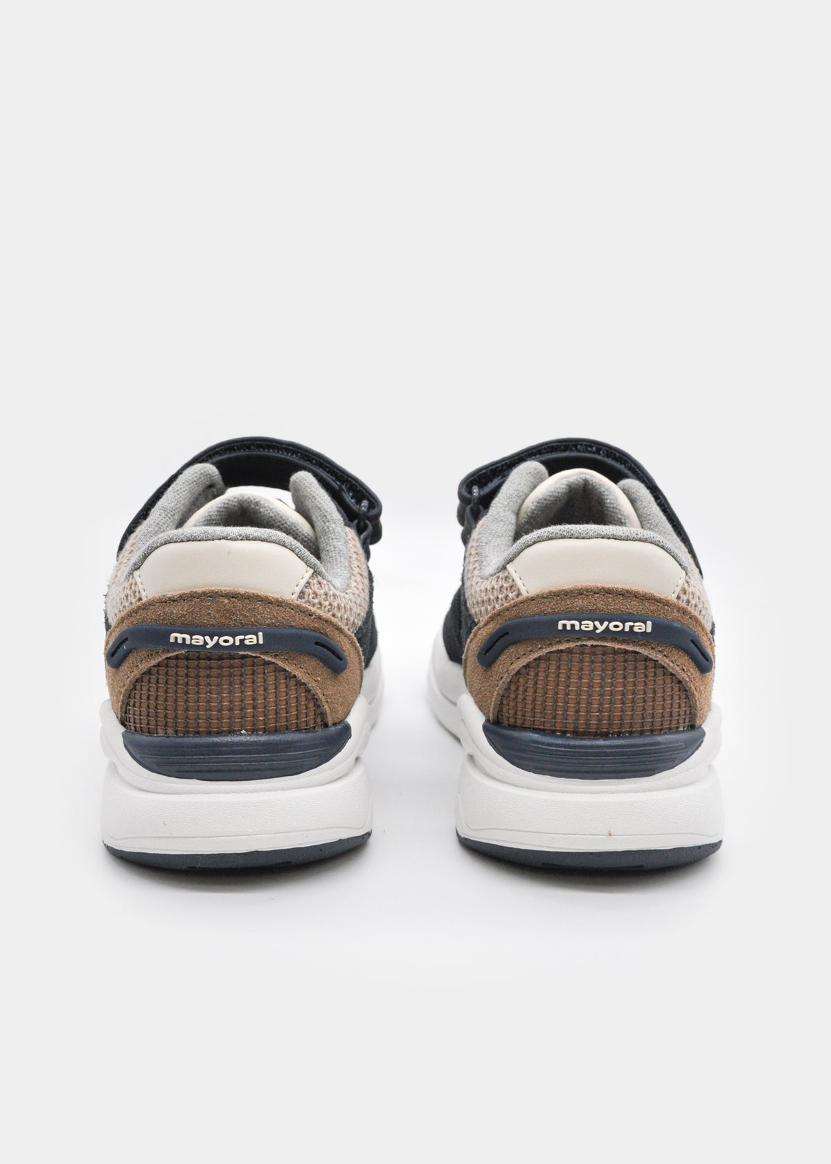 Zapatilla deportiva niño