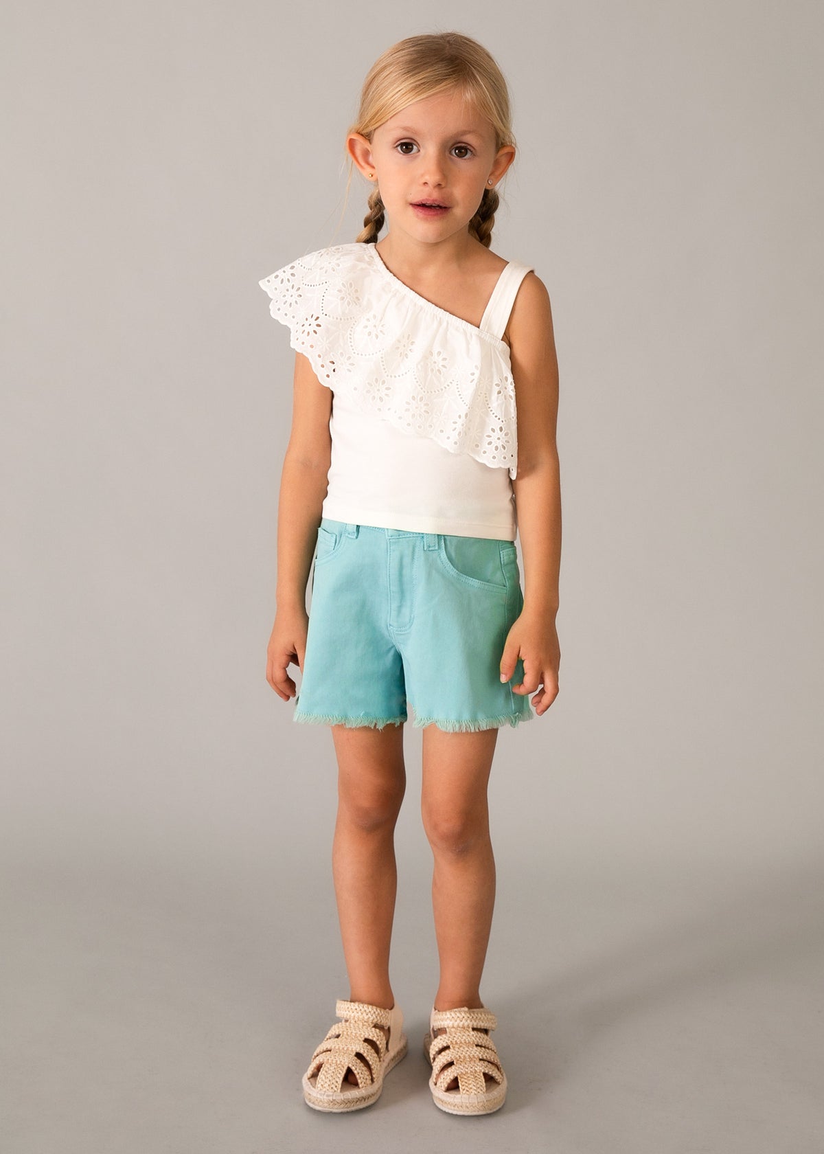 Pantalón corto básico niña