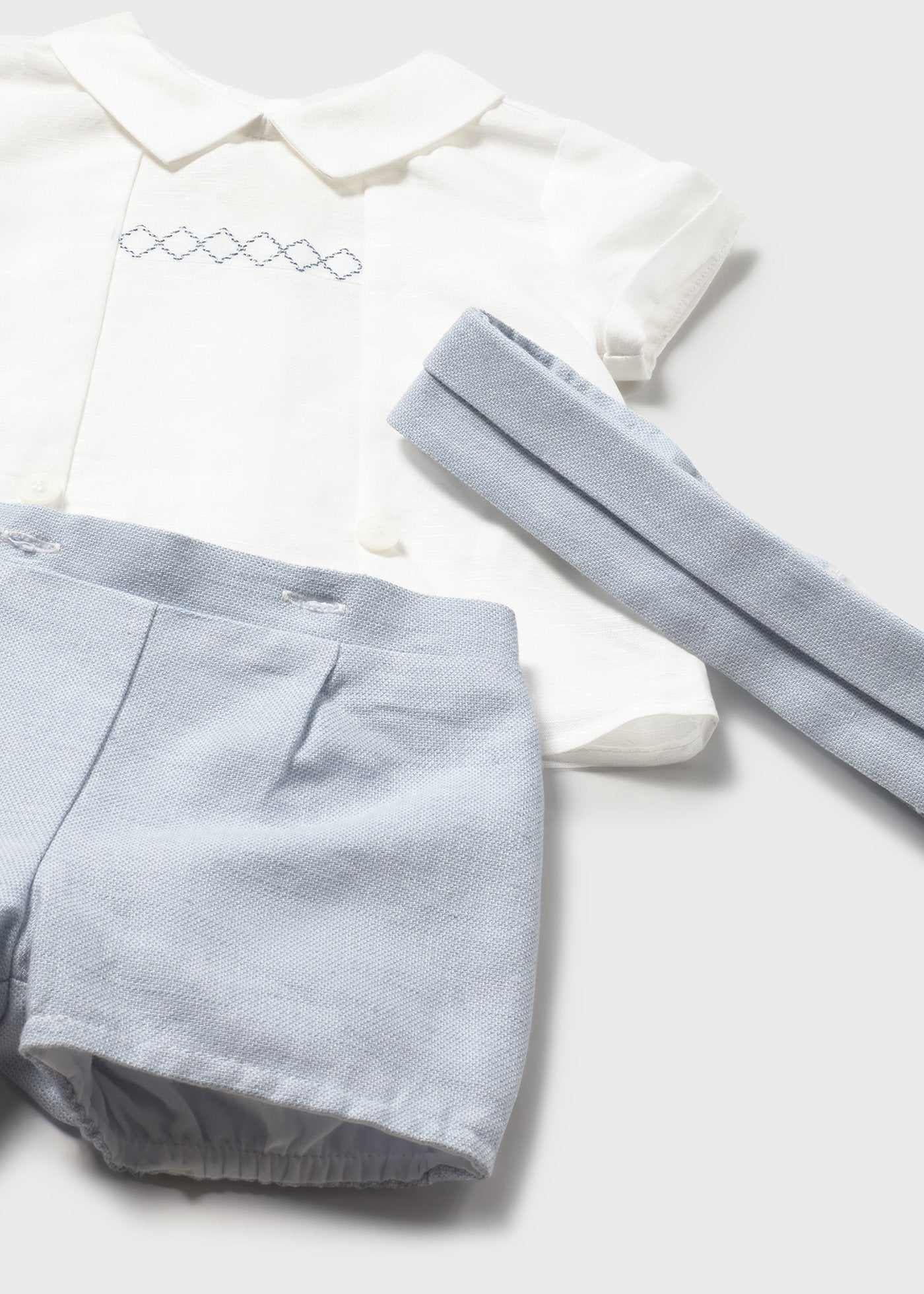 Conjunto ceremonia pantalón corto y camisa recién nacido