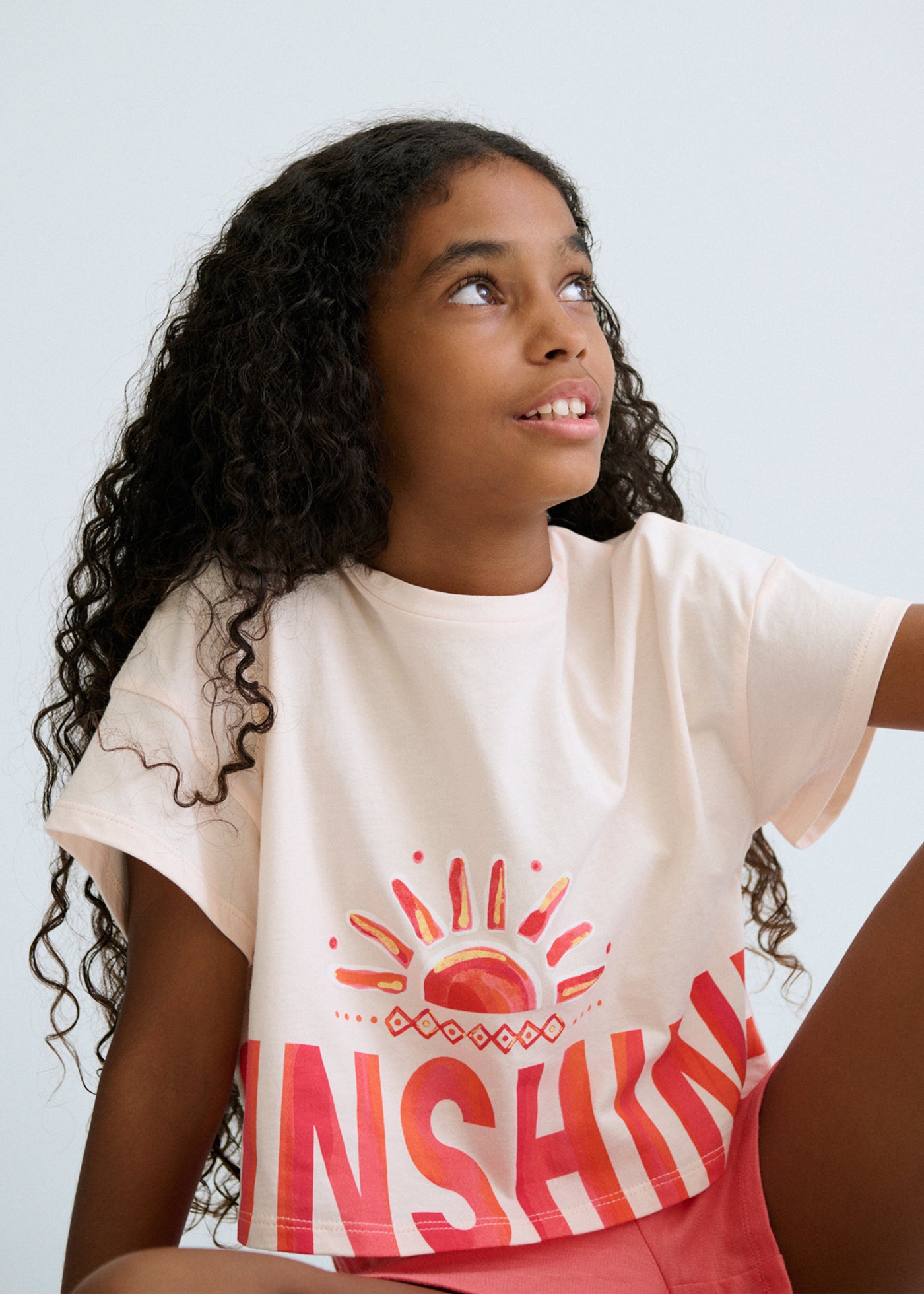 Conjunto pantalón corto y camiseta sol chica