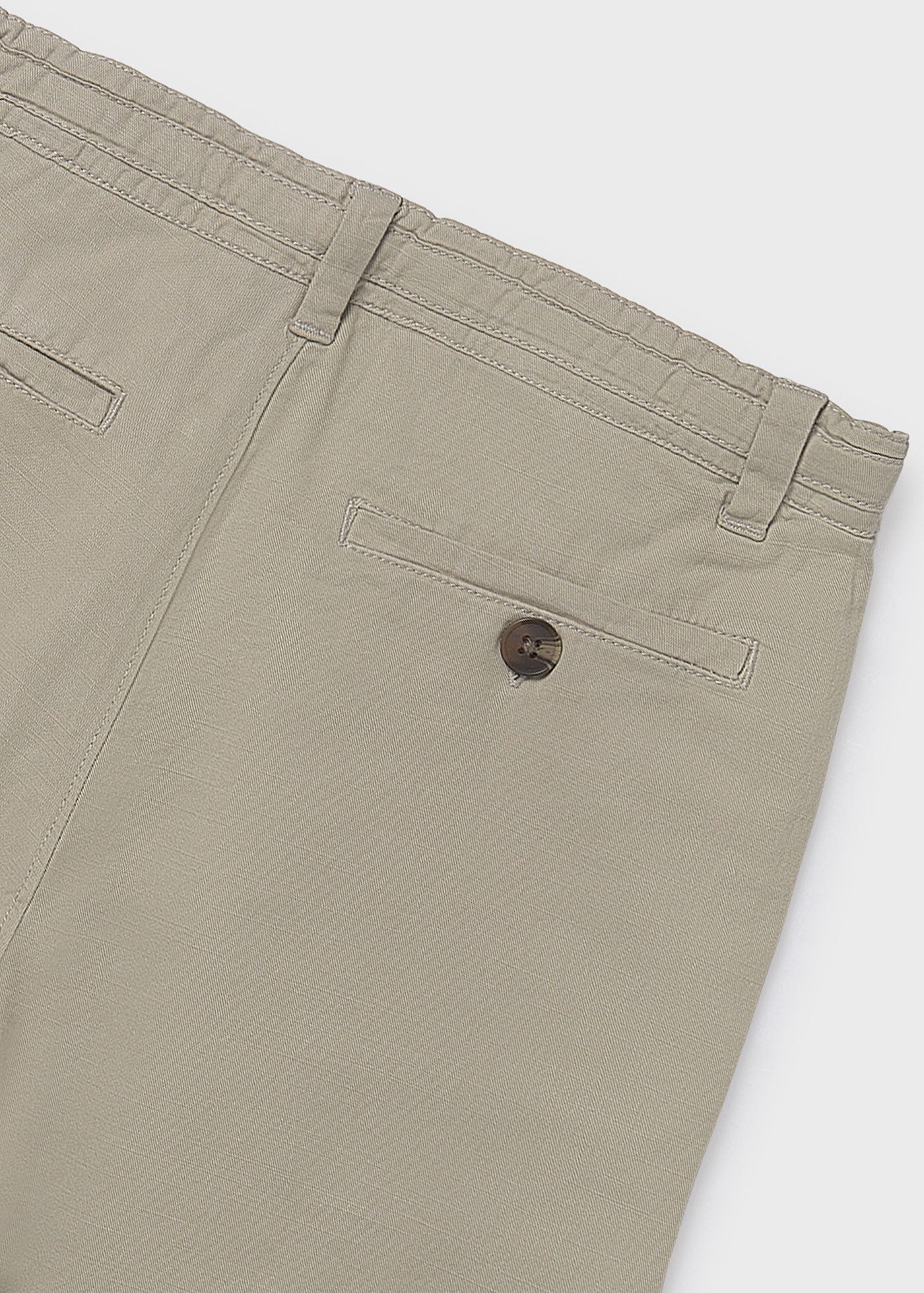 Bermuda chino chico